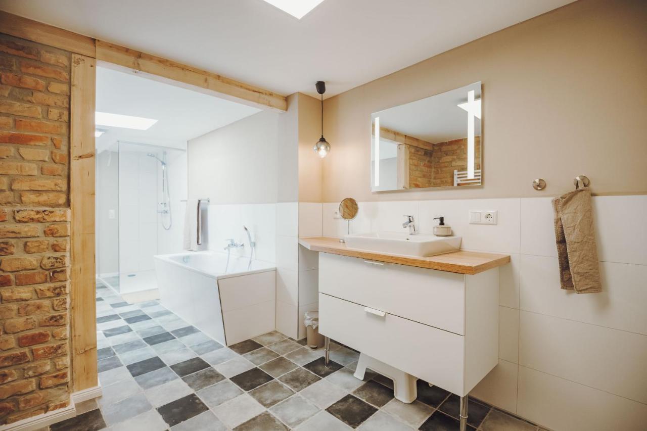 Stadthytte Ferienhaus Росток Екстериор снимка